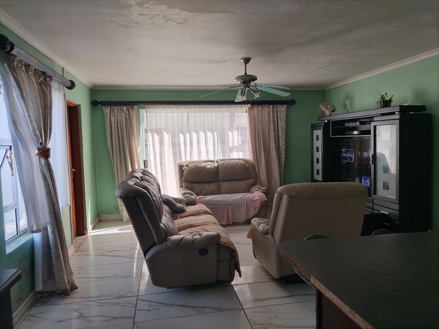 4 Bedroom Property for Sale in Parklands Western Cape